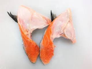 Salmon Collar
